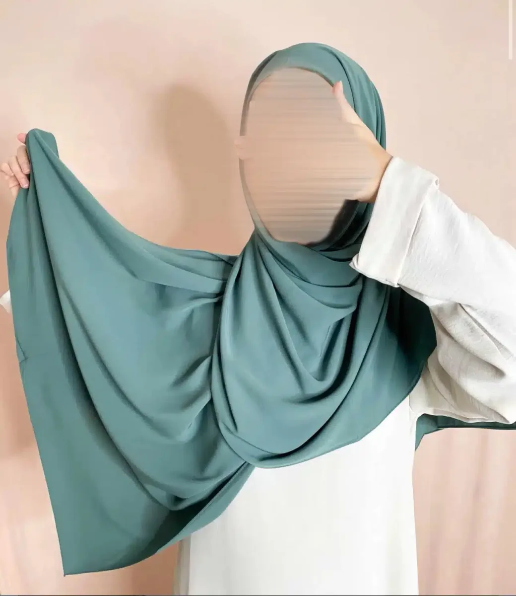 Hijab Soie de Médine à enfiler – Image 9