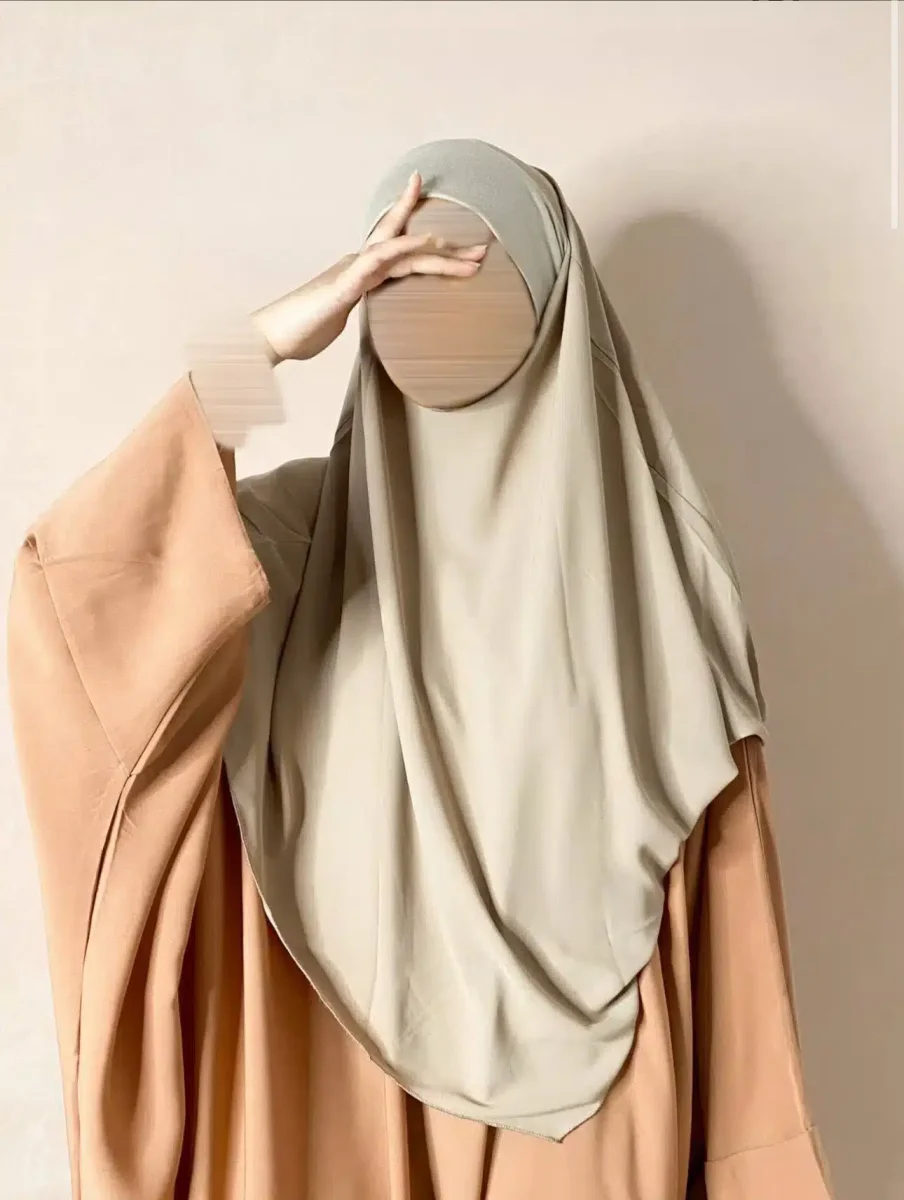 Khimar court pointu en mousseline