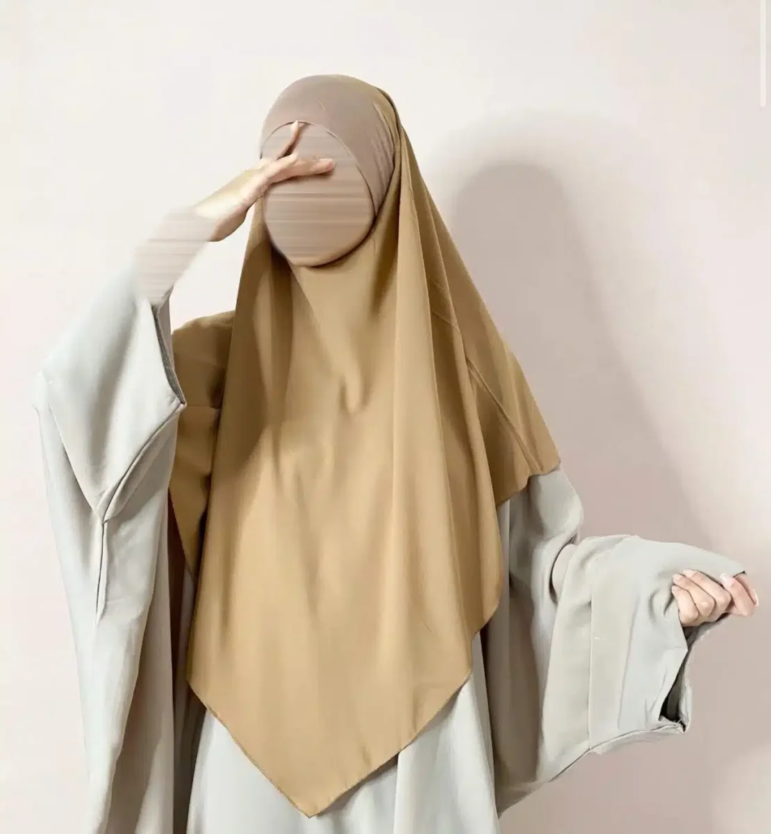 Khimar court pointu en mousseline – Image 3