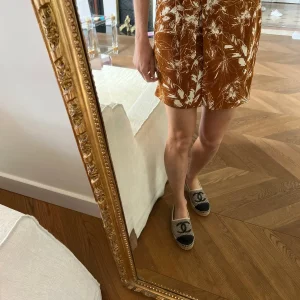 Jupe Camaieu marron à motifs blancs