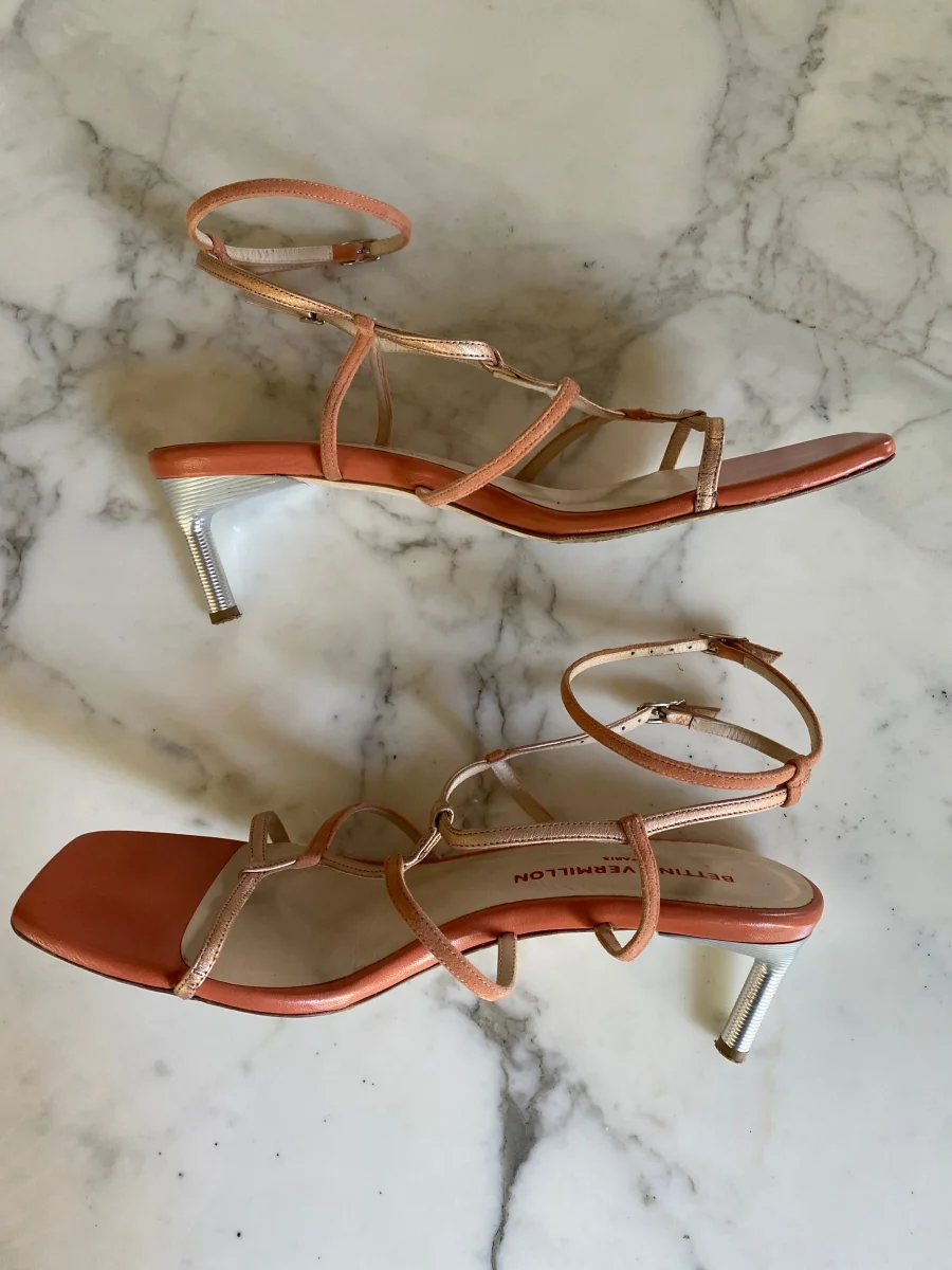 Marine Lorphelin Sandales à talons Bettina Vermillon – Image 4