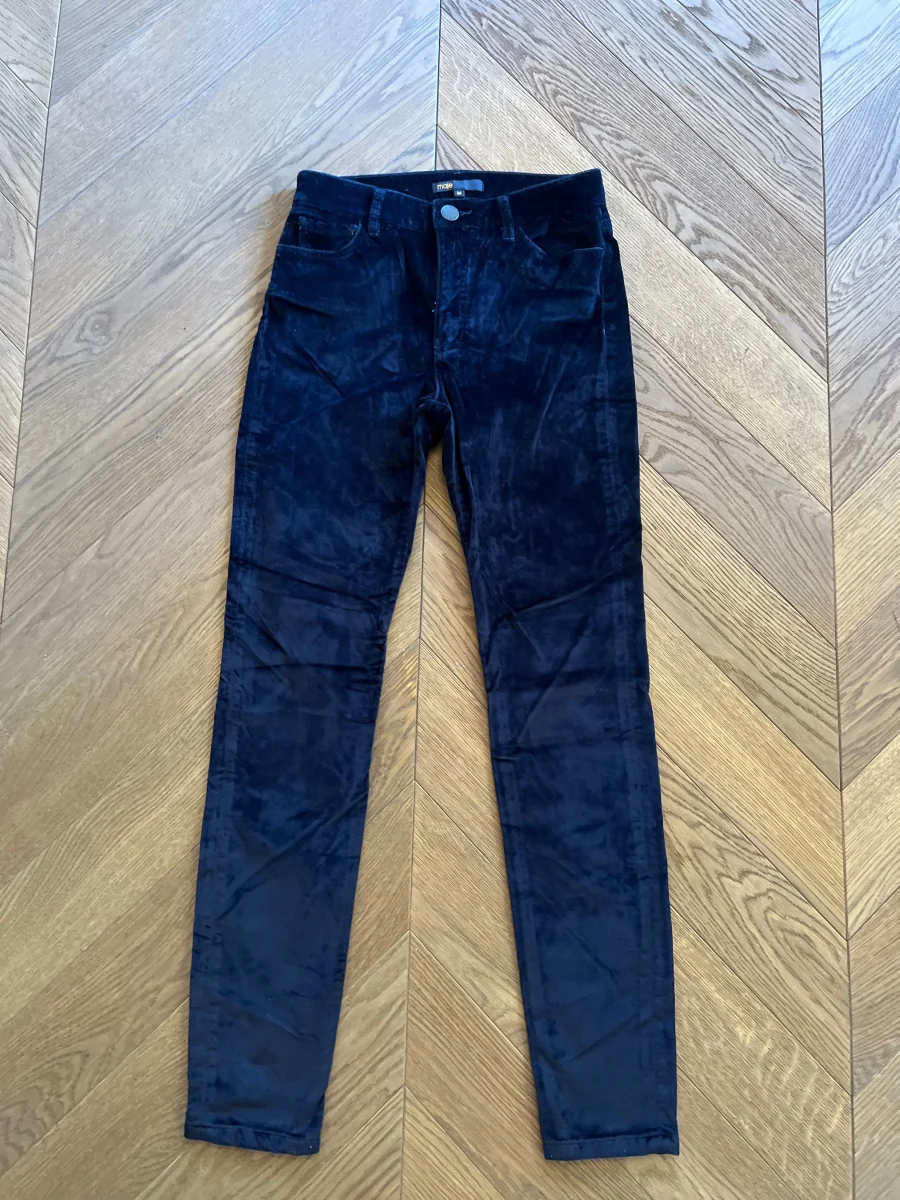Pantalon Maje en velours bleu marine – Image 2