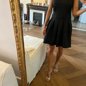 Robe patineuse dos ouvert noir