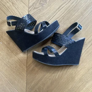 Sandales compensées Bocage Noires