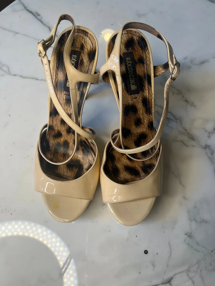 Sandales Roberto Cavalli vernis beige – Image 4